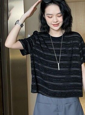 年轻妈妈装夏款2026新款洋气冰丝T恤中老年女时尚T恤短袖上衣服