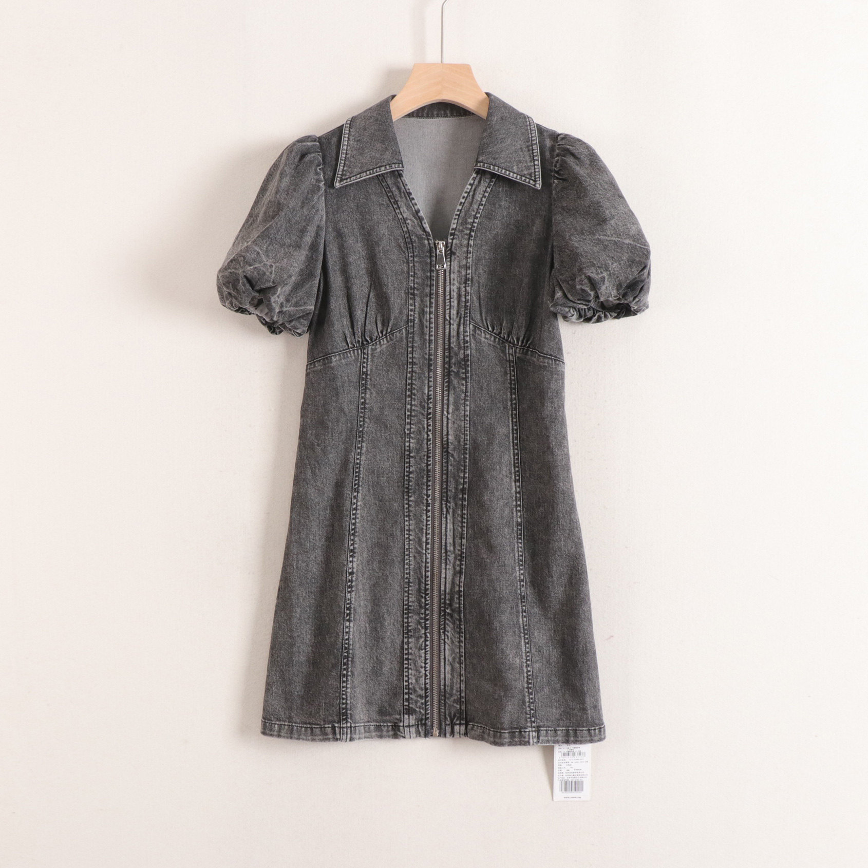 加系列复古风灯笼袖泡泡袖V字polo领收腰修身牛仔连衣裙26夏装新