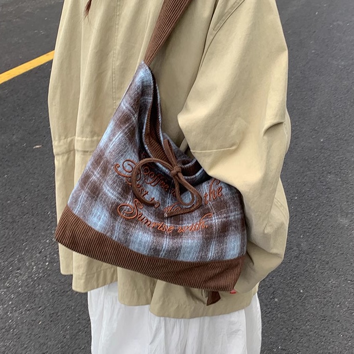 格纹单肩包女大容量慵懒风帆布袋双面两用通勤包学生背包包包女士