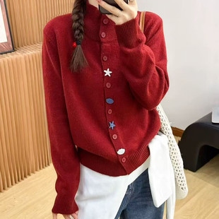 特0.44 新宽松显瘦百搭休闲针织打底衫 半高领单排扣针织衫 女冬季