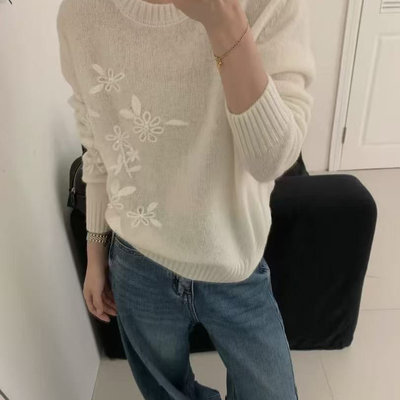 刺绣圆领针织衫毛衣打底