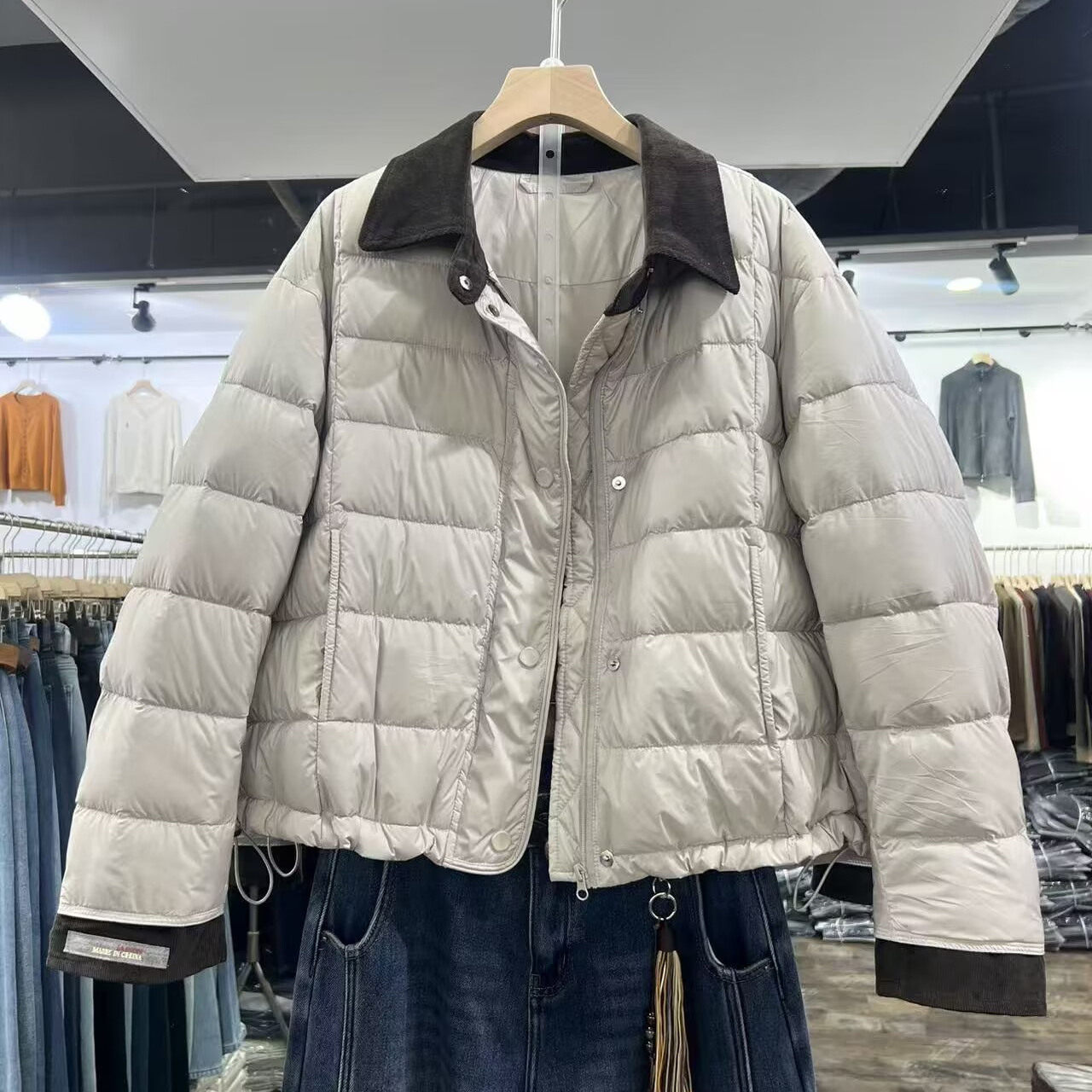 灯芯绒拼接羽绒服短款保暖