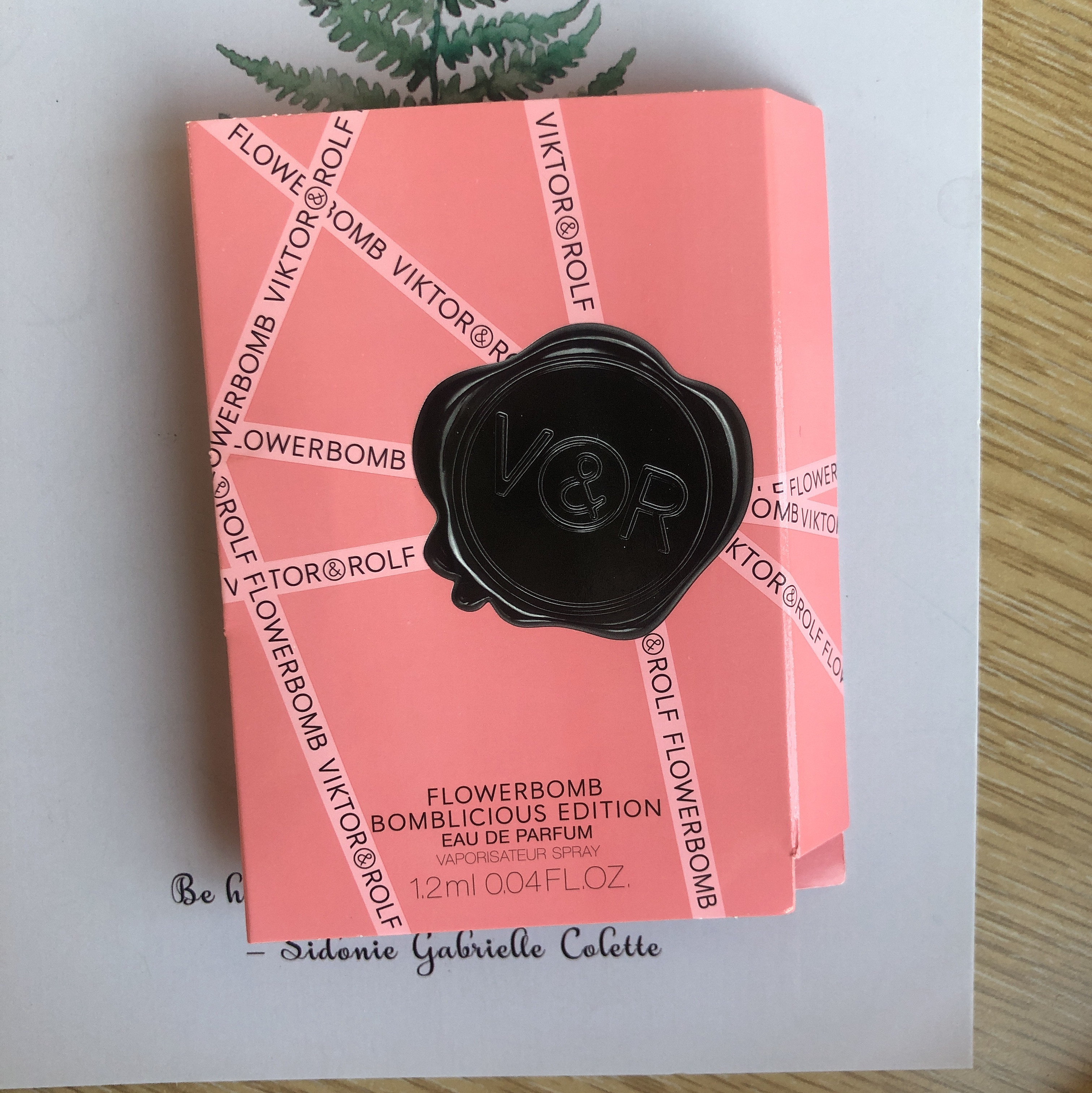 满百包邮Viktor&Rolf 维果罗夫 鲜花炸弹试管香水小样1.5ml带喷