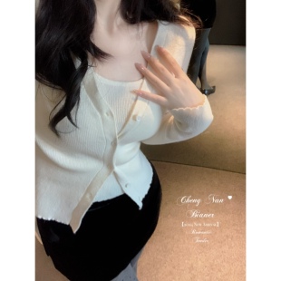 南极绒小白花边套组开衫 12.9淡人叠穿 3件 吊带修 11.9开89元