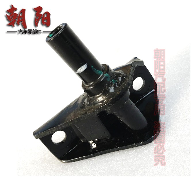 适用奇瑞瑞虎瑞虎3后减震器安装支架后减震器固定座螺丝柱定位座