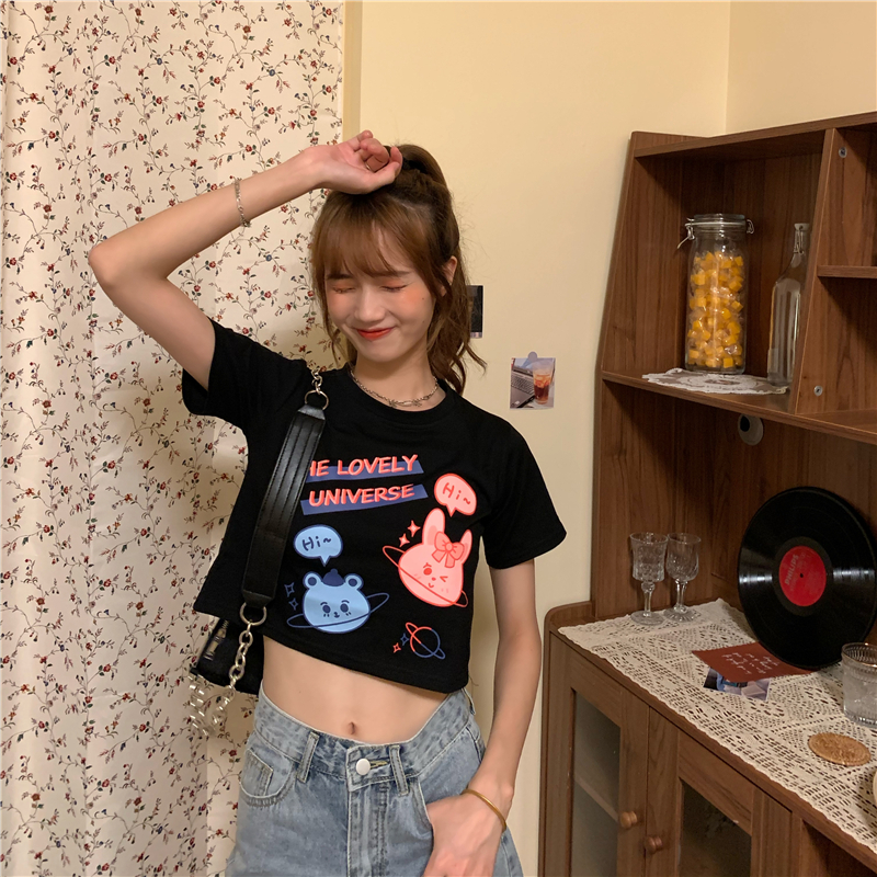 實拍夏季新款網紅設計感短袖恤女港風短款