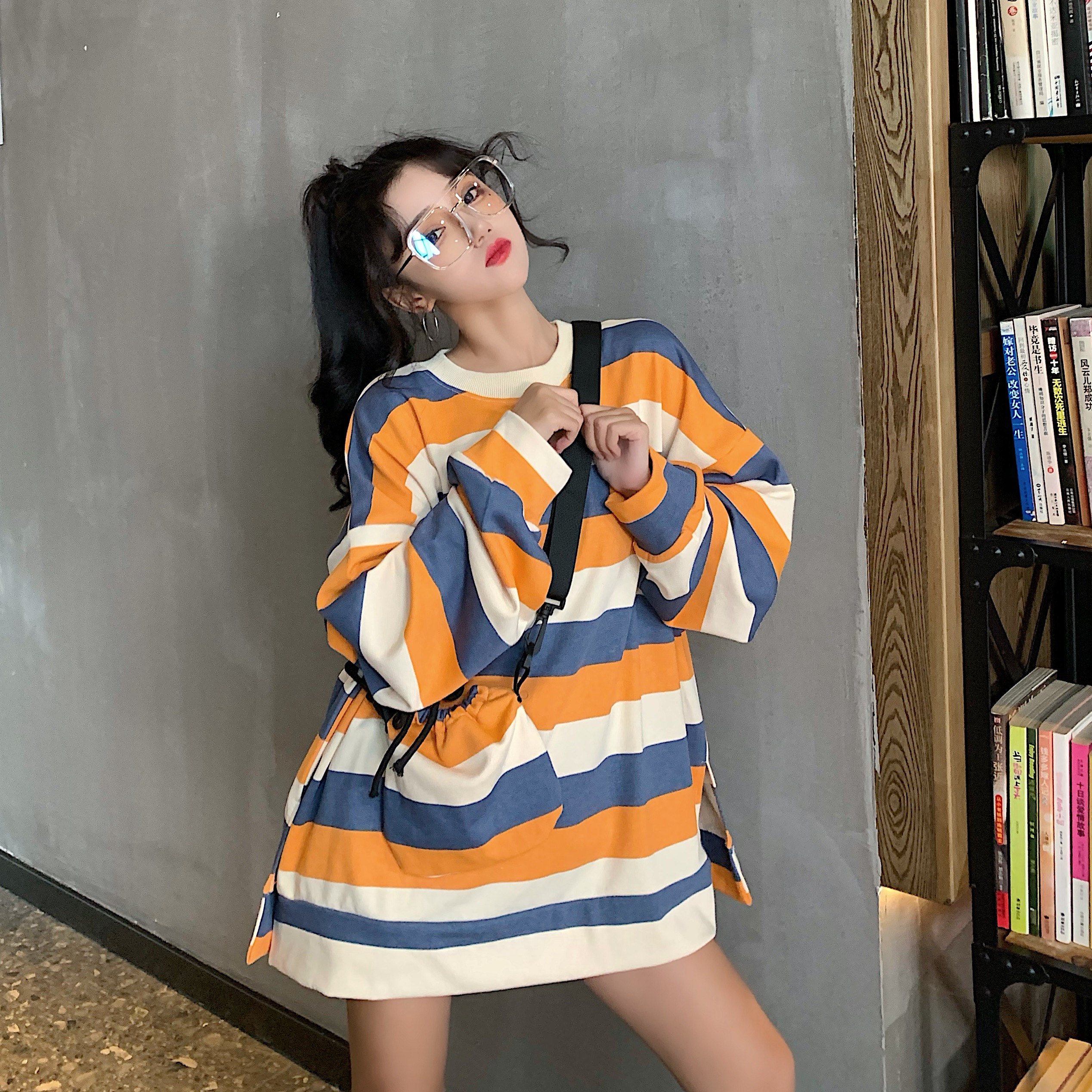 Real delivery bag 2021 spring and summer stripe printing loose long sleeve sweater women's thin top