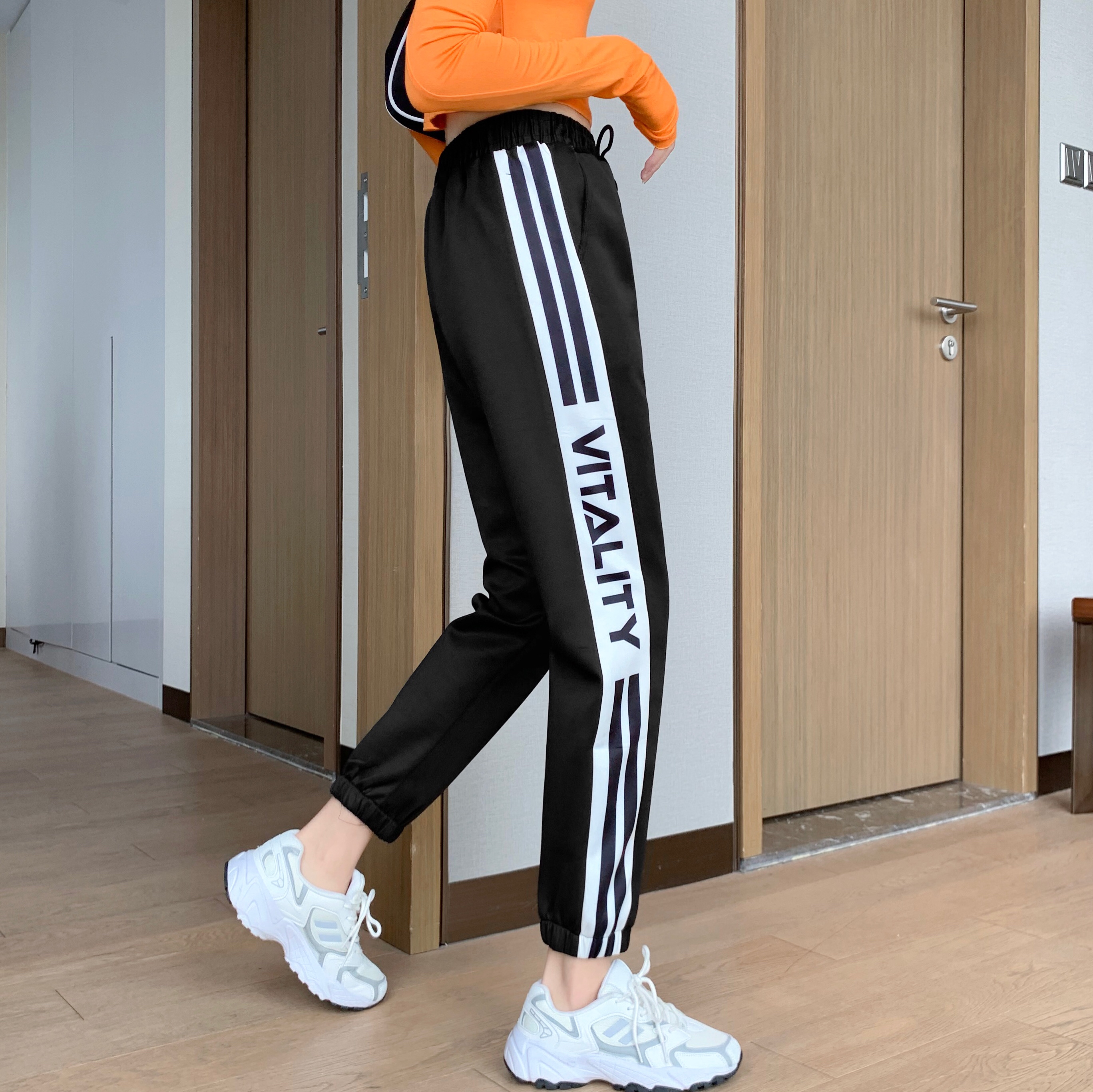 Women's casual pants South Korean student street photo versatile slim legged sports pants