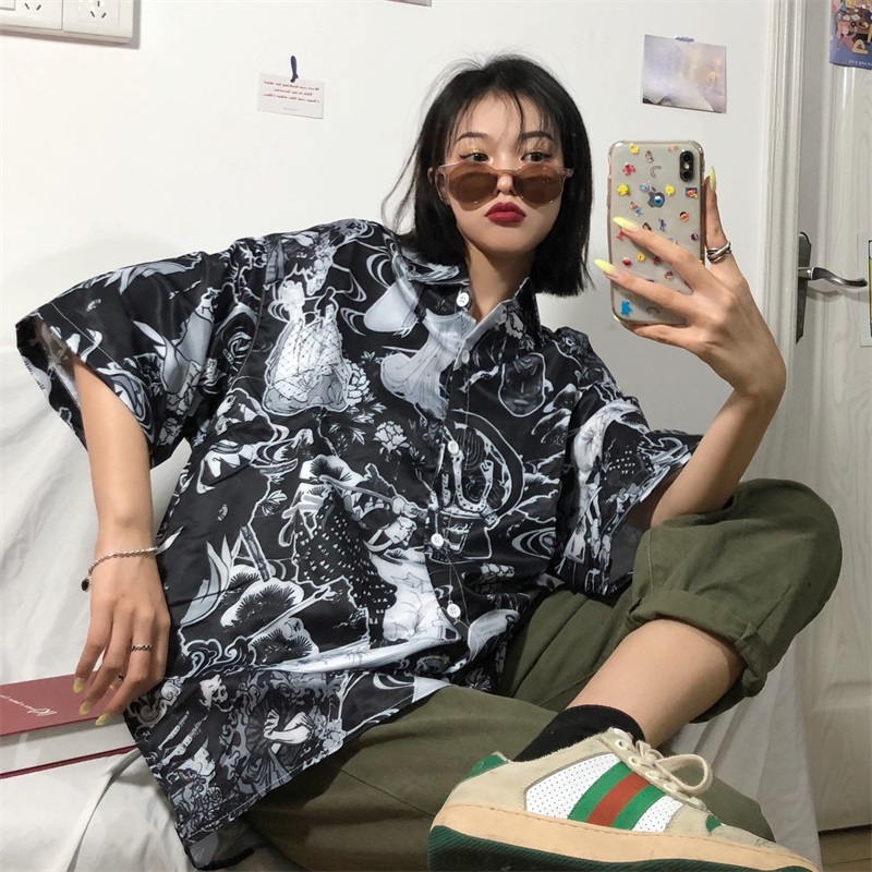 Real shot Harajuku style loose neck short sleeve shirt