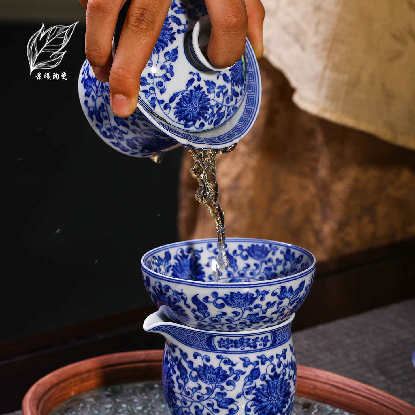 景德镇高温陶瓷釉下青花缠枝莲马蹄三才盖碗功夫泡茶茶具高档杯子