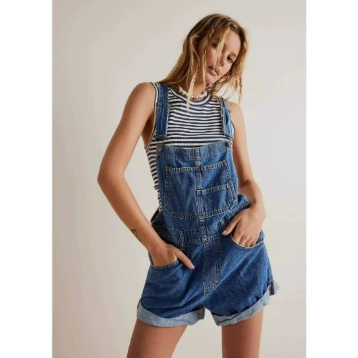 欧美2026女装新款休闲时尚百搭纯色个性吊带宽松牛仔背带短裤女
