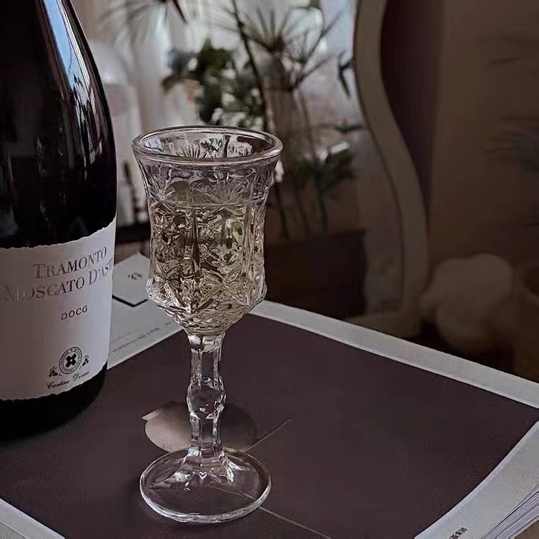 ins可爱杯子喇叭透明玻璃高脚杯大开口简约红酒杯浮雕香槟冷饮杯