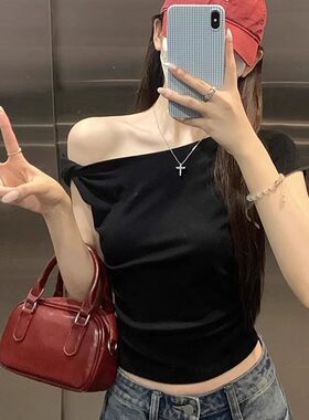 别致扭结chic斜肩褶皱修身黑色短袖t恤女韩版辣妹露肩锁骨短上衣
