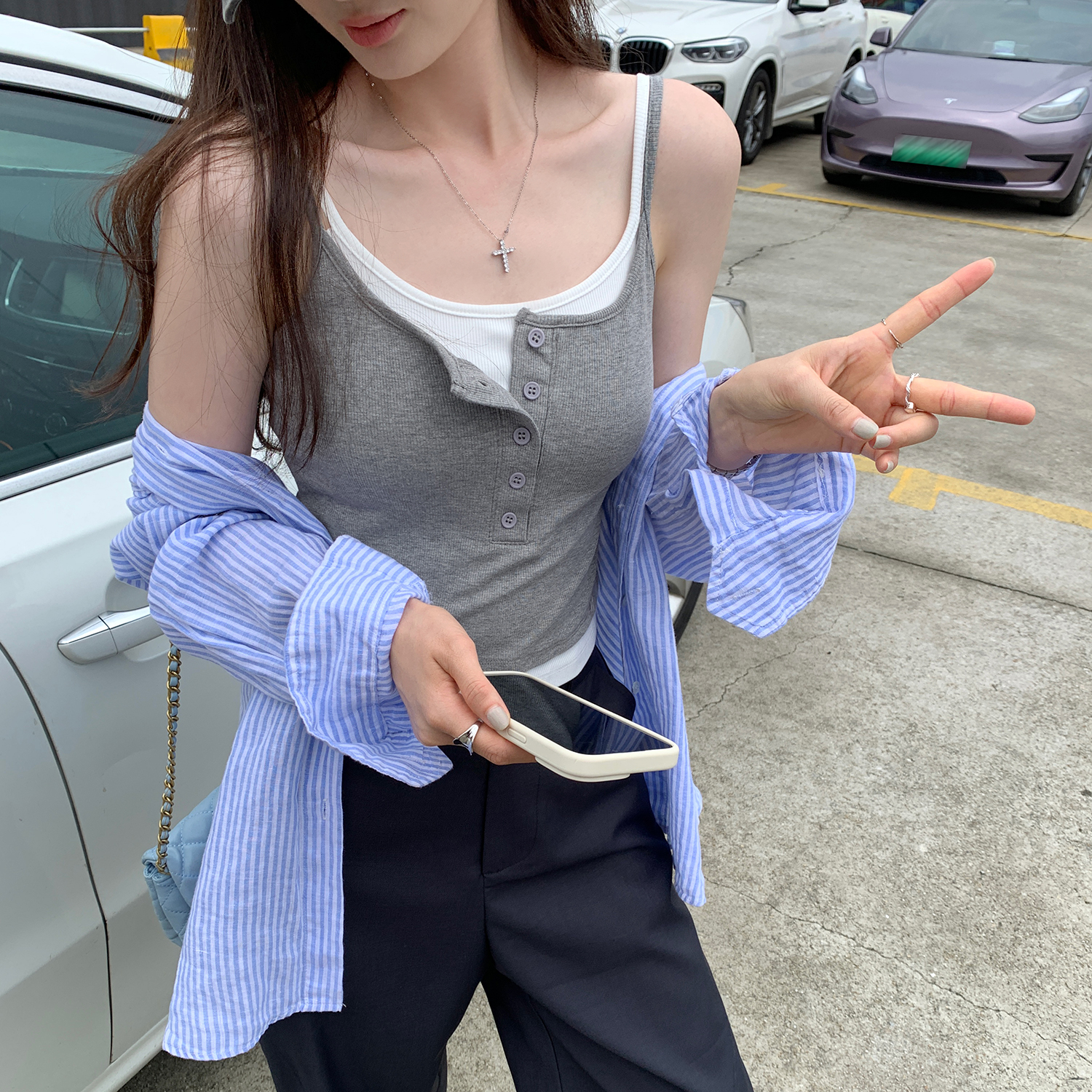 设计感小众假两件带胸垫吊带背心女2025夏季新款无袖绝美漂亮上衣