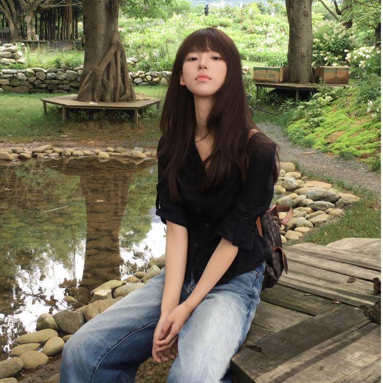 法式V领亚麻长袖显瘦衬衫女