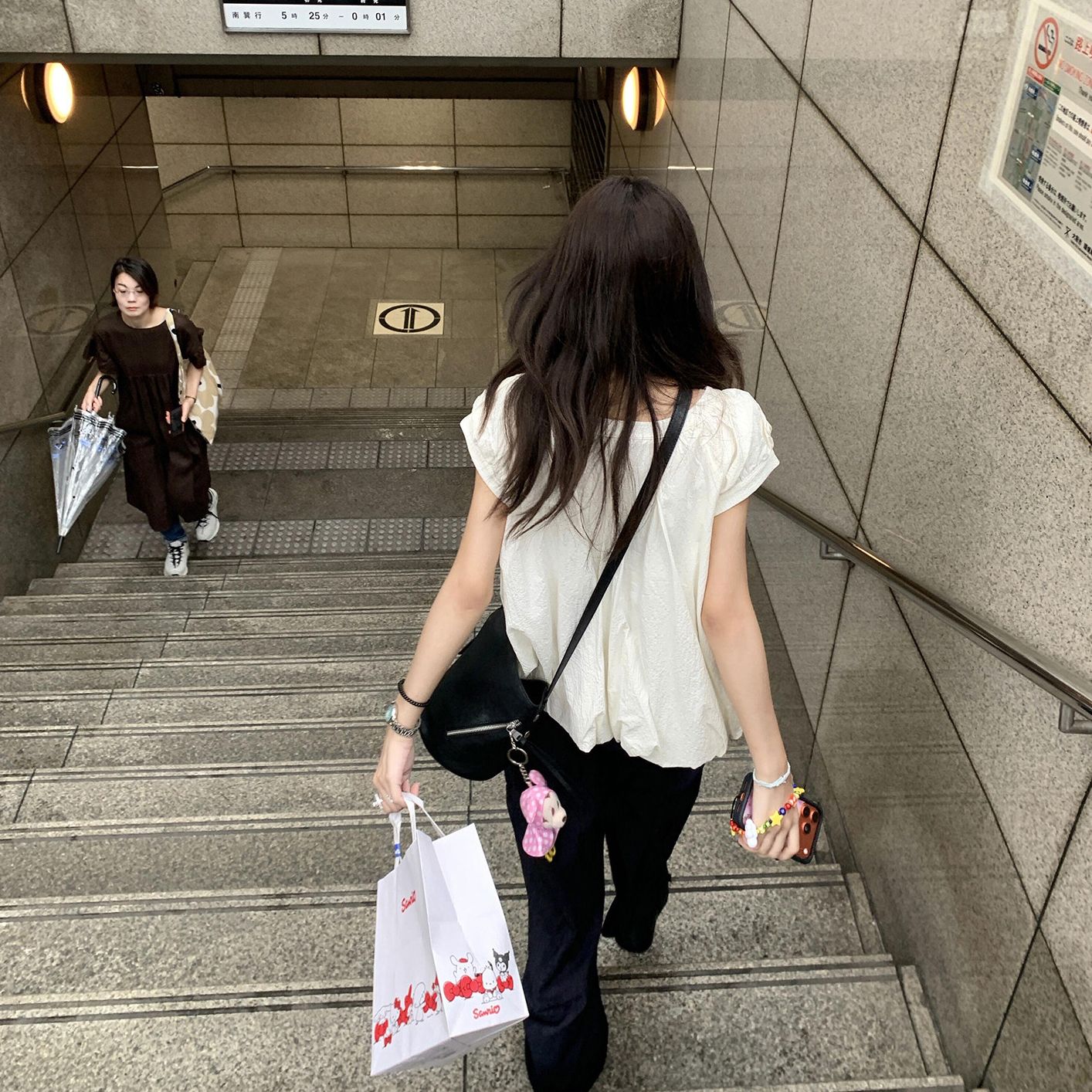 小飞袖肌理短袖衬衫女慵懒风