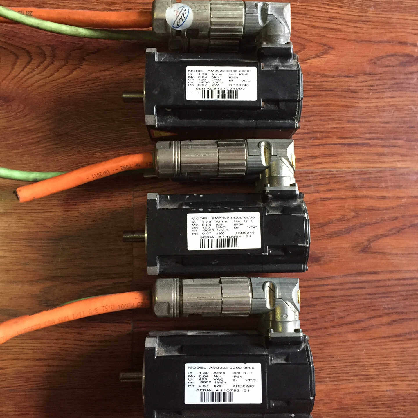 AM3022-0C00-0000 0.57KW 倍福伺服电机议价