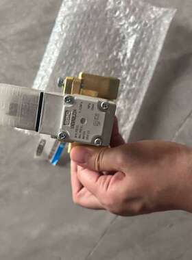 SMC电磁阀VXD252LZ2A，，带防震