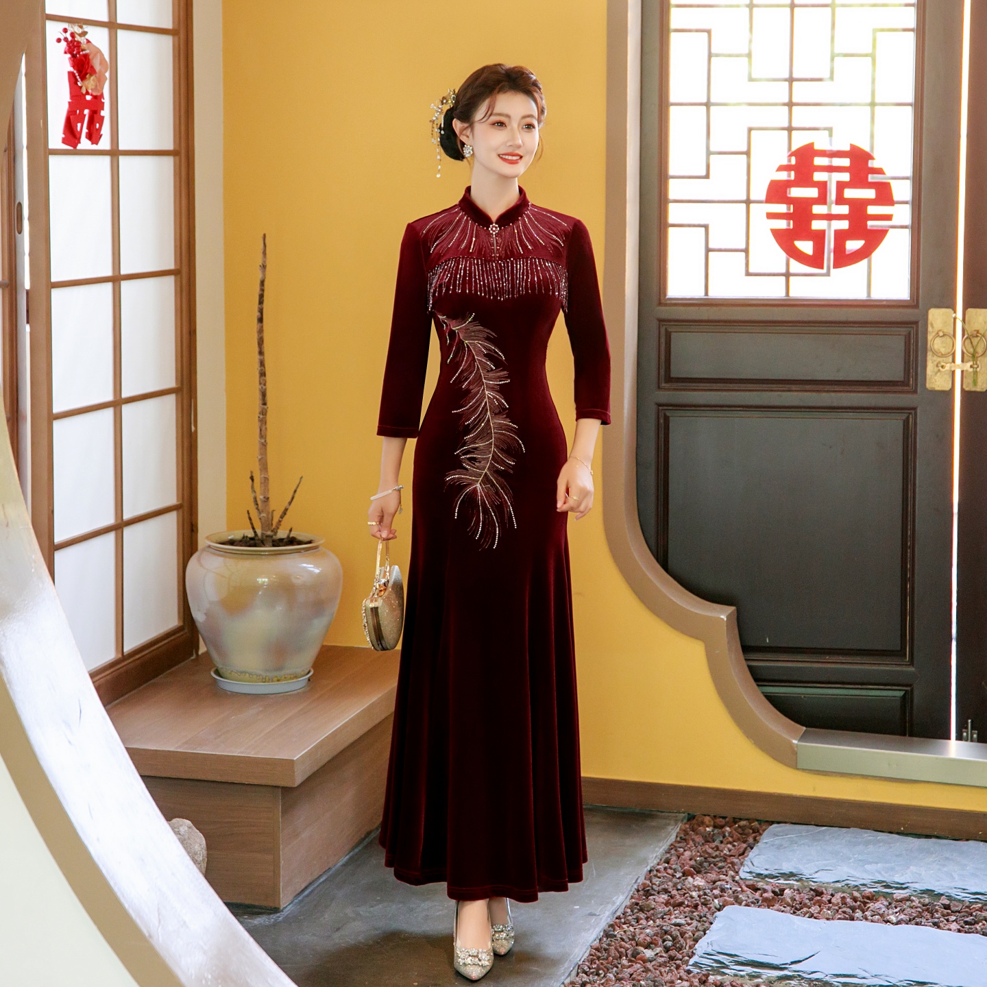 喜婆婆婚宴秋冬新款丝绒立领镶钻结婚礼喜服长款妈妈装敬酒服旗袍