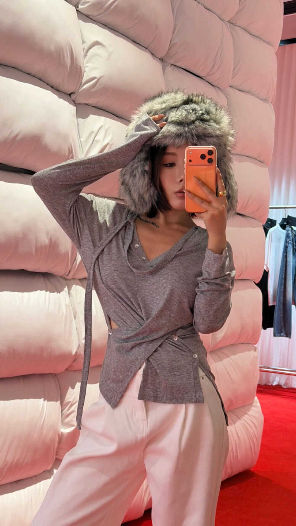 不对称拼接斜扣设计感V领套头小衫春夏女装上衣显瘦宽松长袖T恤