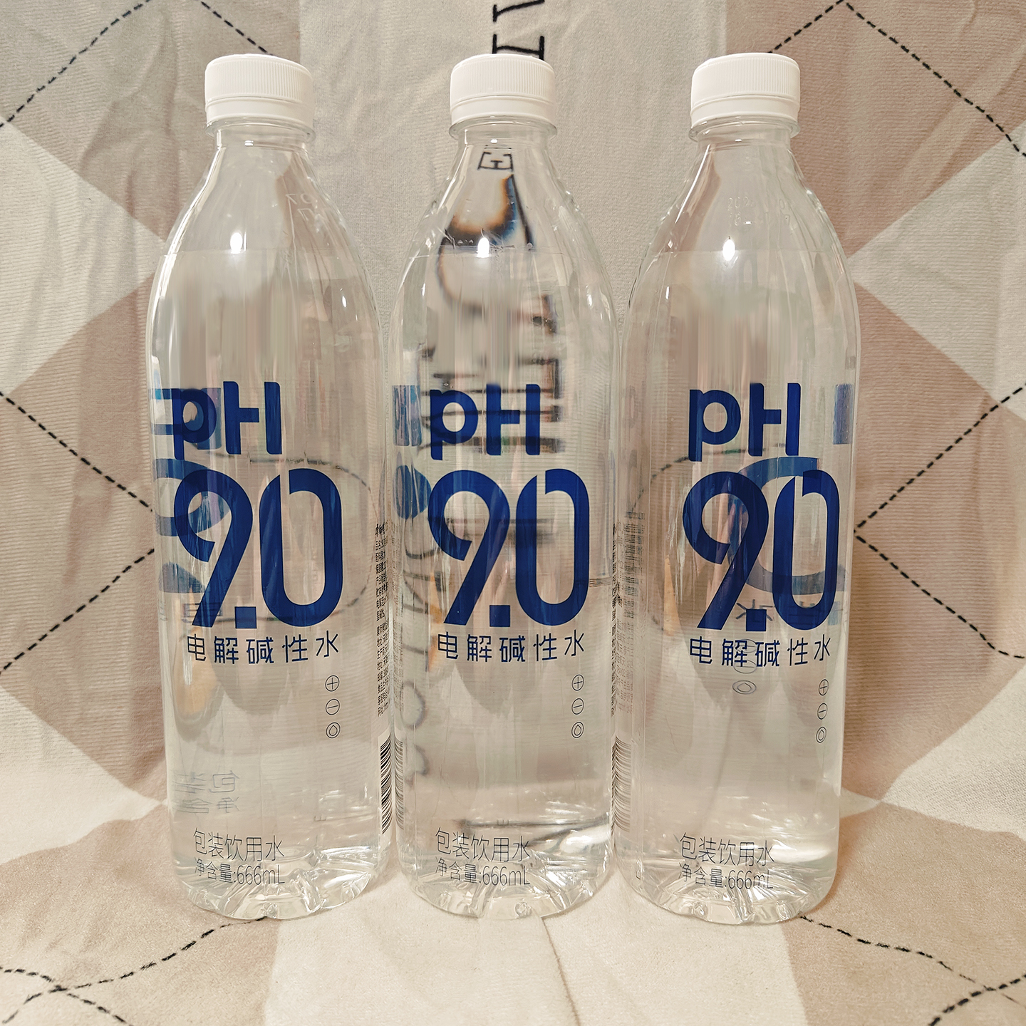康师傅pH9.0电解碱性水666ml水
