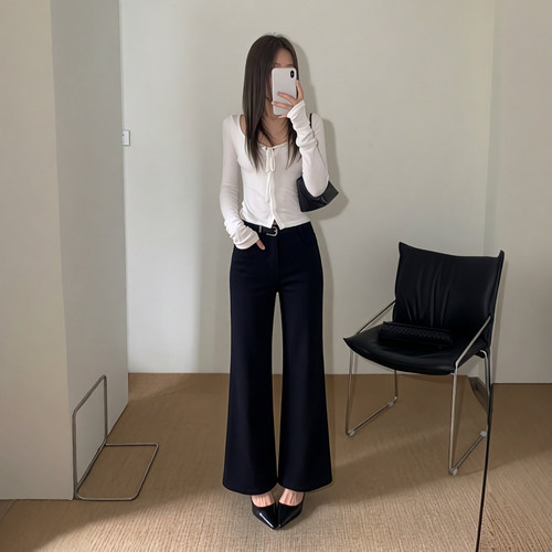 TOP四面弹小个子黑色微喇牛仔裤