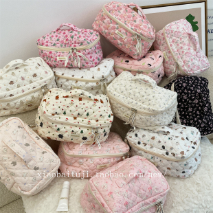 小白兔几 可爱卡通化妆包女便携大容量新款旅行洗漱护肤品收纳袋