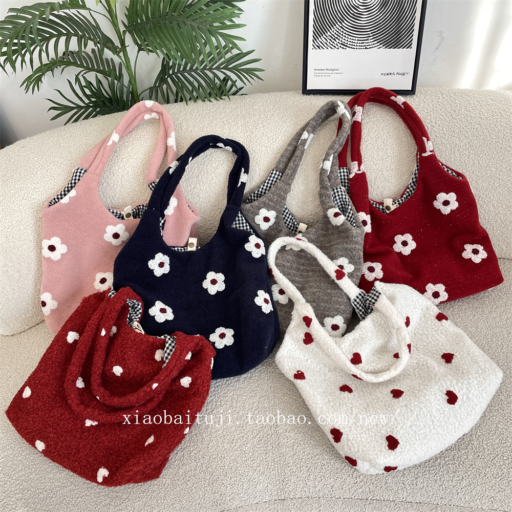 小白兔几 新款刺绣小花甜美少女风腋下包托特包秋冬毛茸茸单肩包