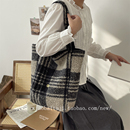 小白兔几 格纹毛绒韩系ins风双面两用大容量单肩托特包 秋冬新款