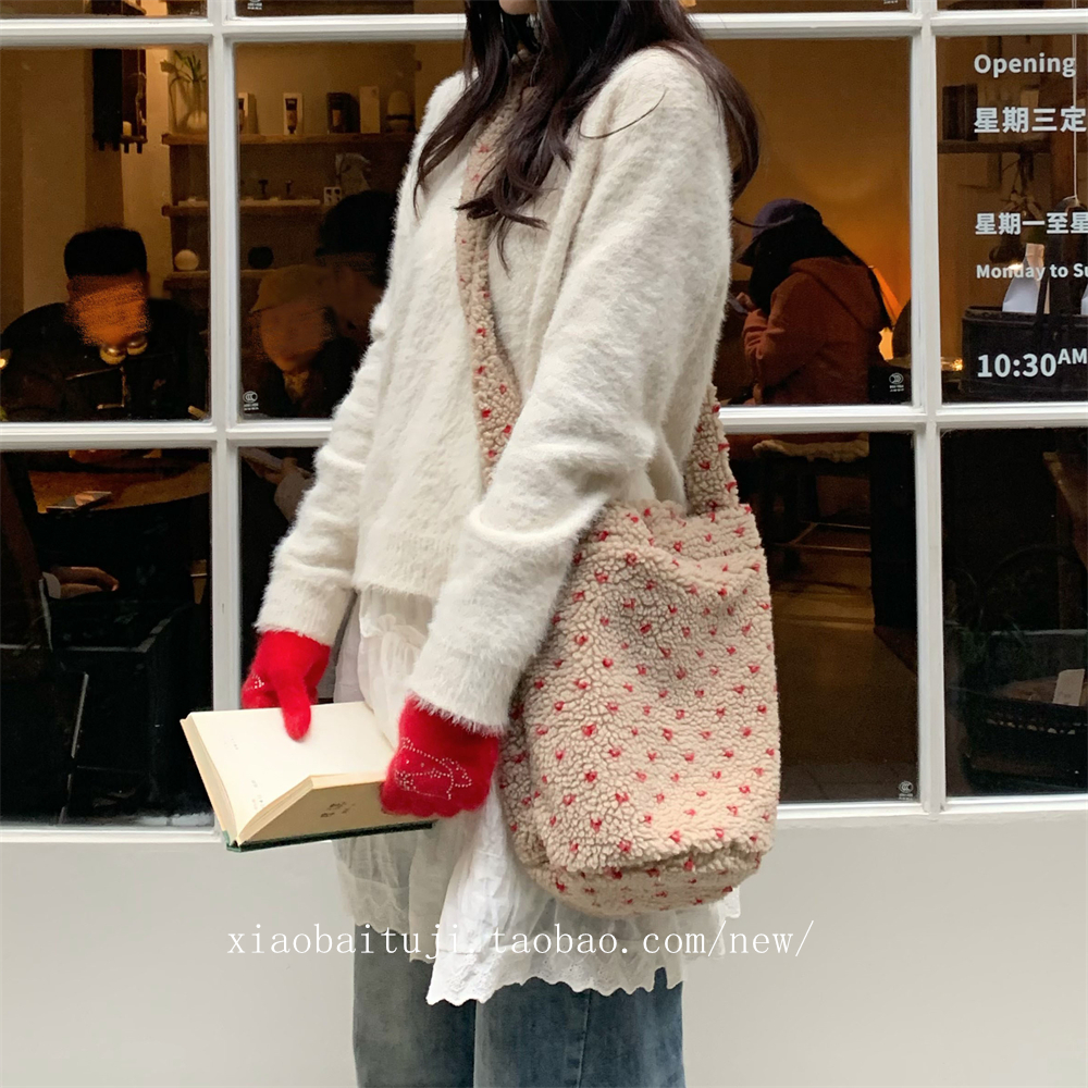 小白兔几 毛绒包包女大容量水桶包新款秋冬百搭单肩包通勤斜挎包