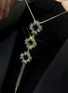 秋冬爆款长款毛衣链女轻奢复古锆石几何流苏项链时尚气质挂件配饰