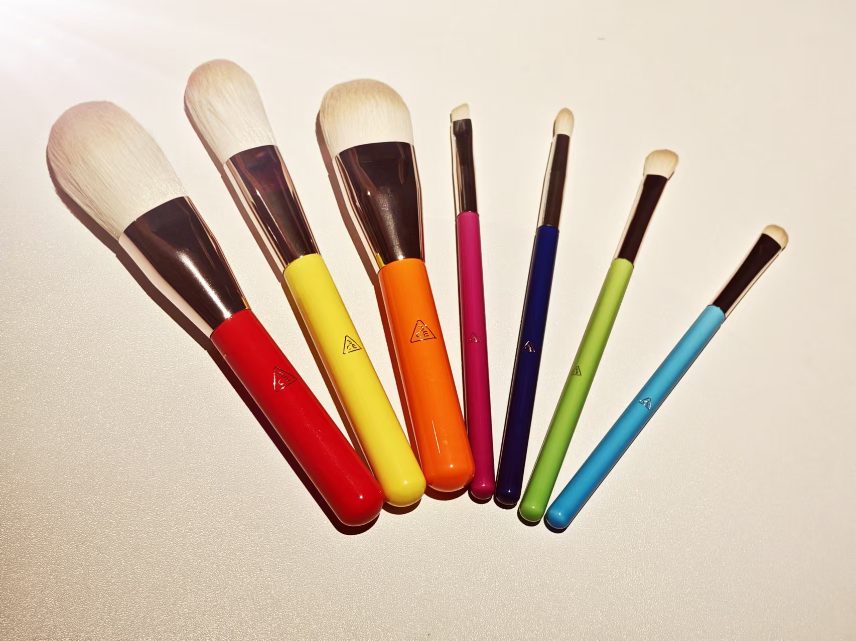 3CE 糖果色7支化妆刷散粉刷眼影刷眼线刷腮红刷粉底刷