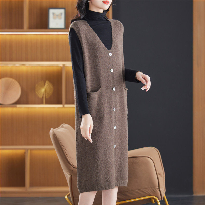 中长版针织马甲无袖V领洋装女春秋毛衣宽松背心裙气质新款马夹