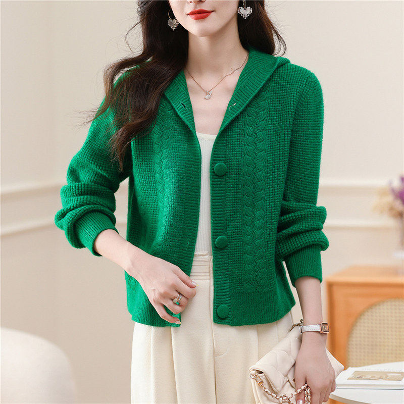 绿色小款连帽针织开衫女短款披肩小个子春秋2025新款高腰毛衣外套