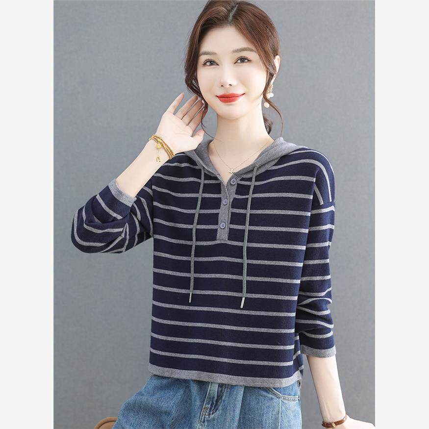 短款条纹毛衣女秋冬内搭可外穿打底衫2025新款高级感连帽针织卫衣
