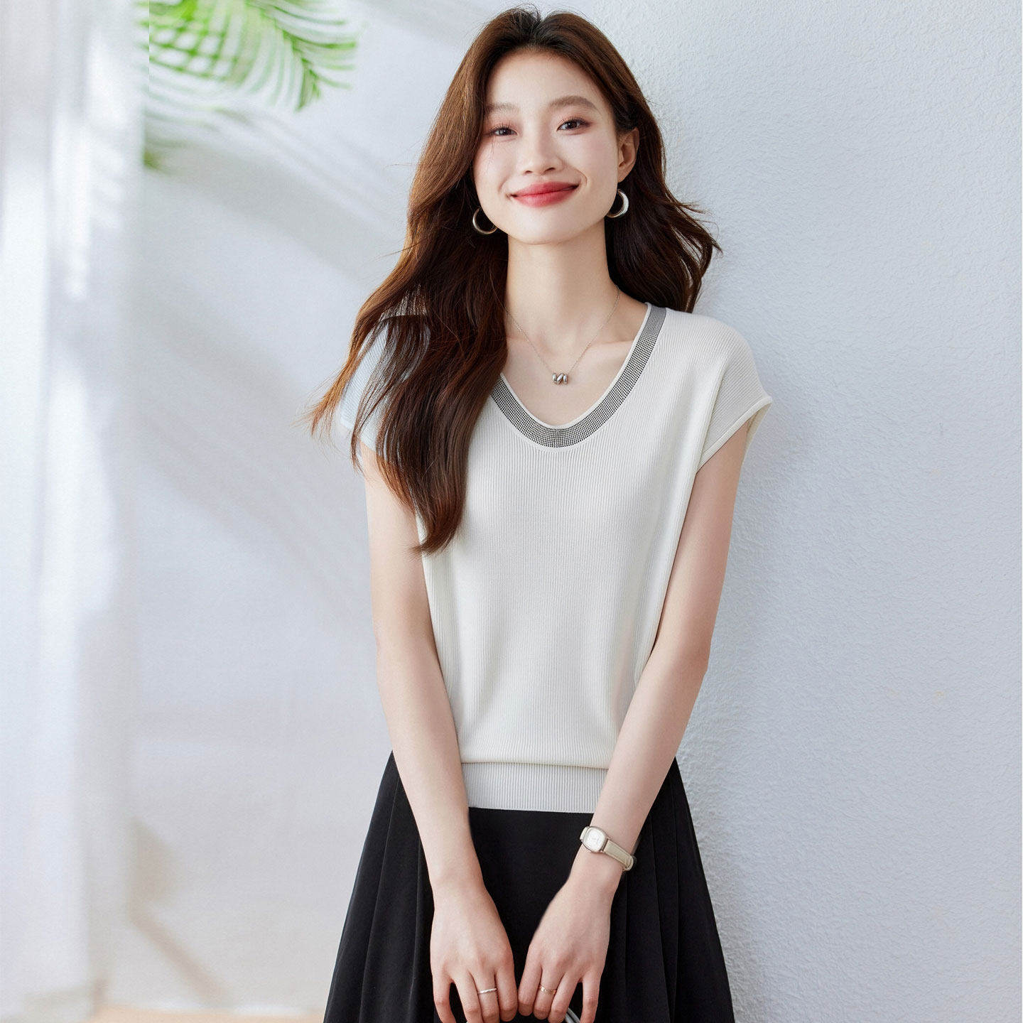 夏季冰丝短袖t恤女2026年新款烫钻独特超好看高级感针织正肩上衣