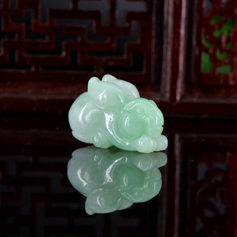 天然a货绿翡翠小兔子挂件缅甸可爱玉兔吊坠立体玉生肖玉佩情人节