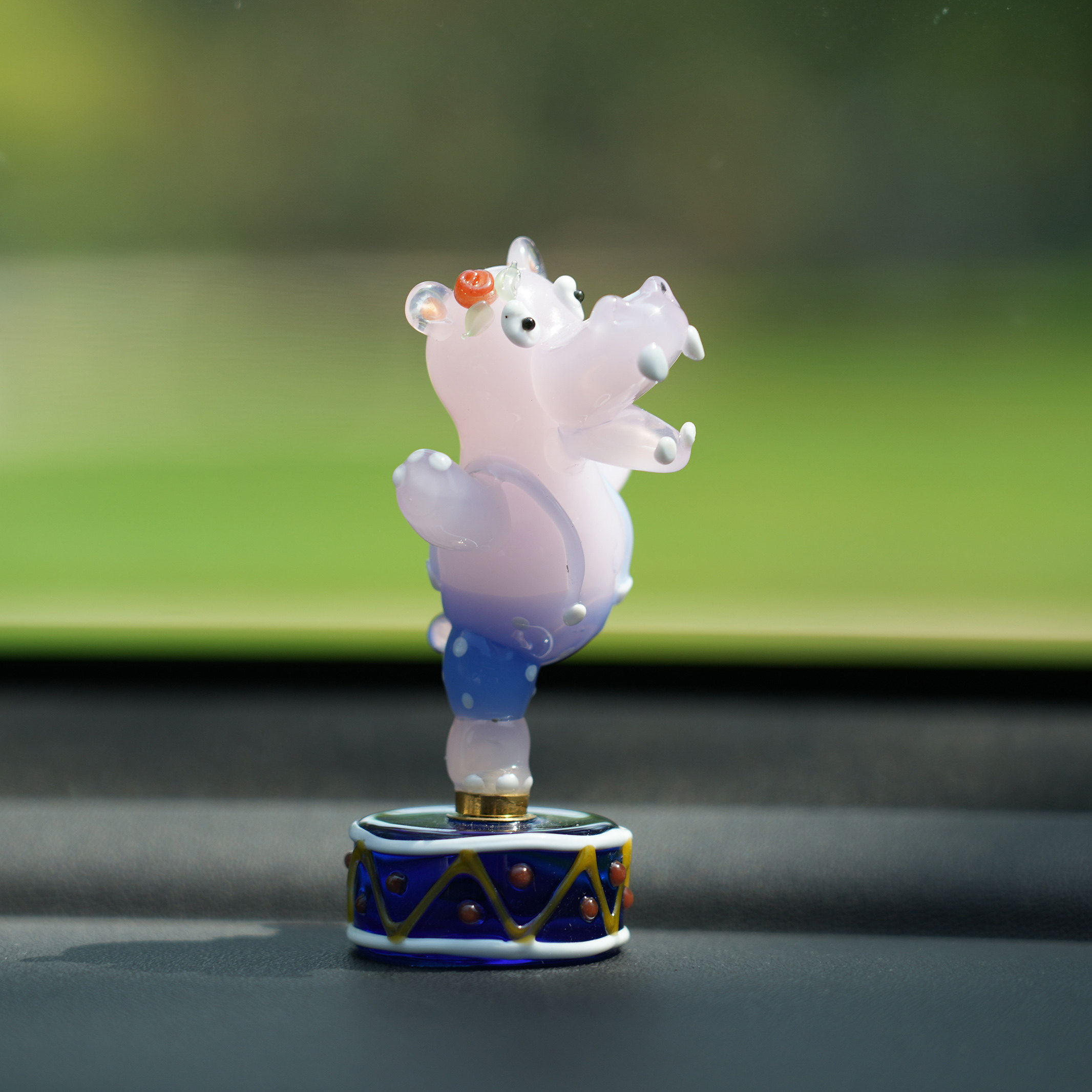 淄博琉璃手作可爱旋转河马摆件