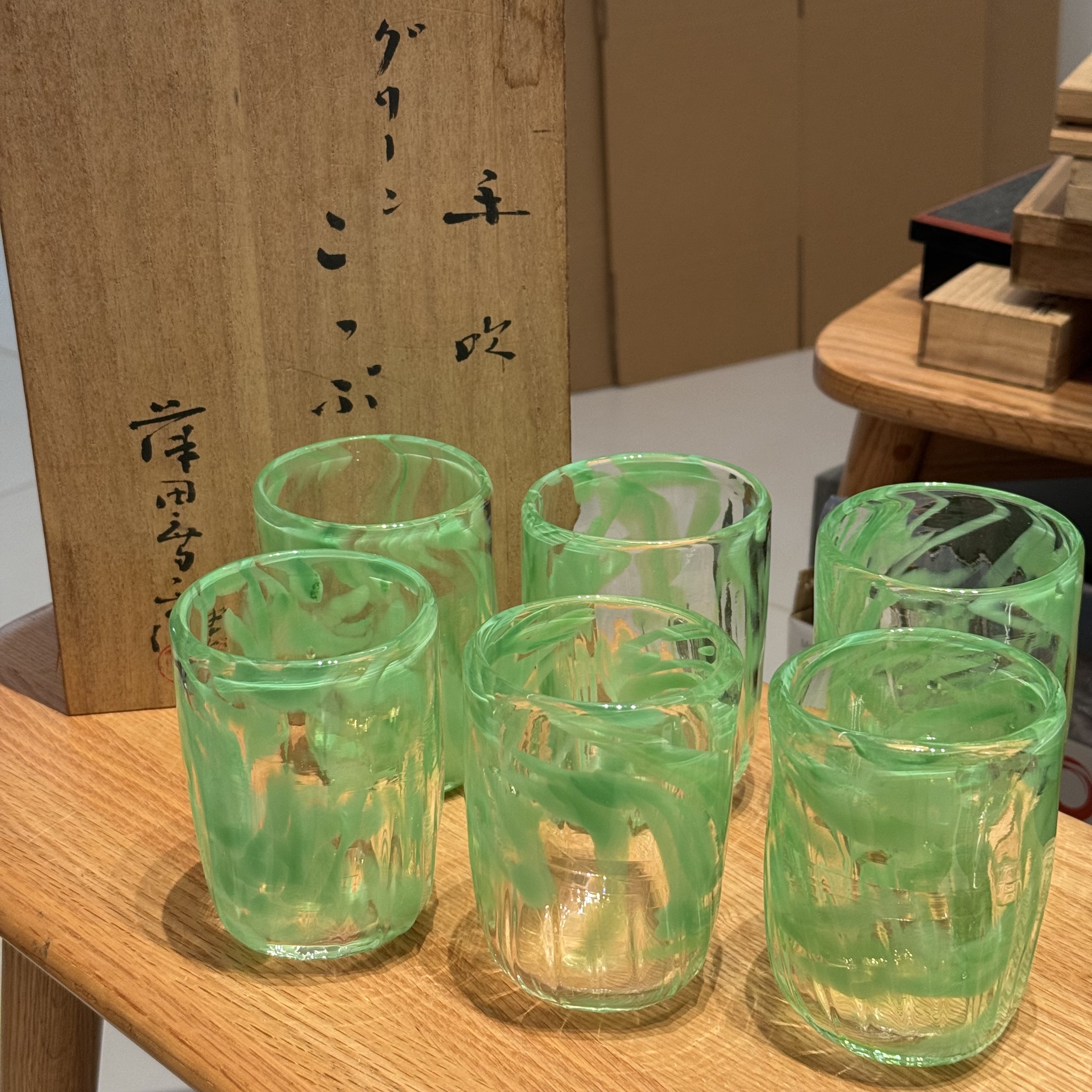 日本藤田乔平琉璃大师手作绿色灵动琉璃大号水杯8*10cm 约380ml