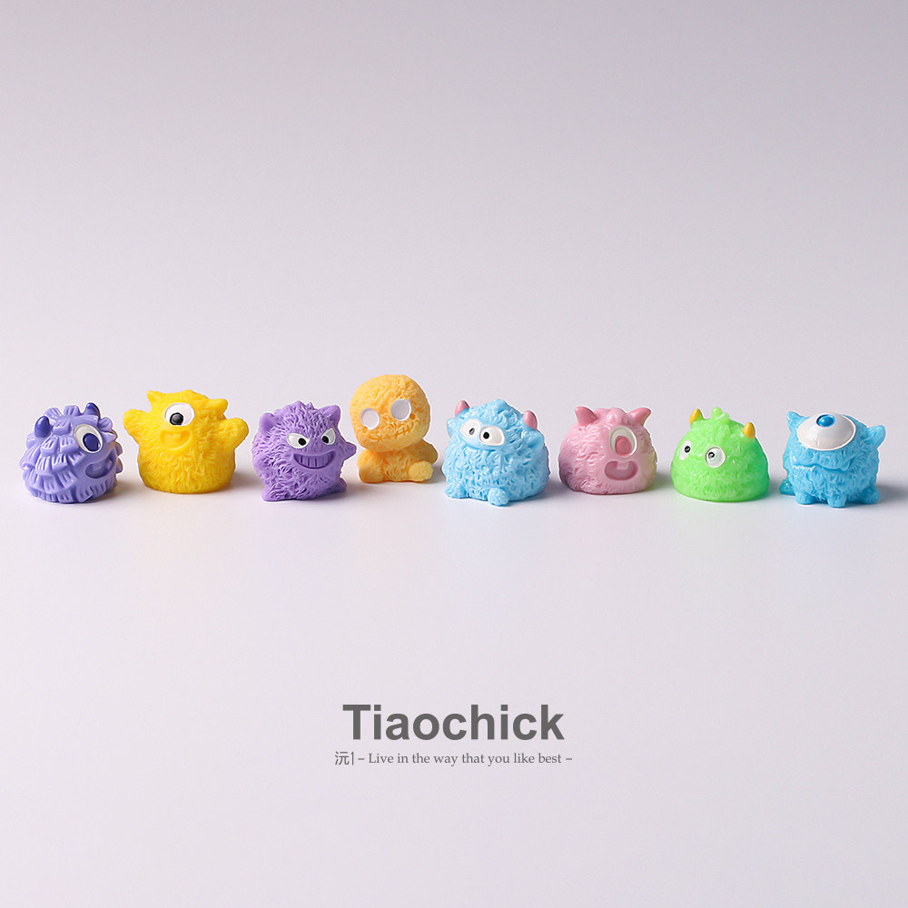 摆几只搞怪的小怪兽治愈情绪