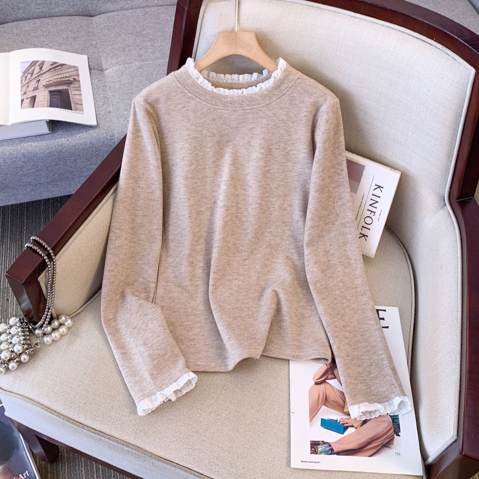 韩系蕾丝撞色木耳边T恤2025冬季新款拼接领精致层次感修身打底衫