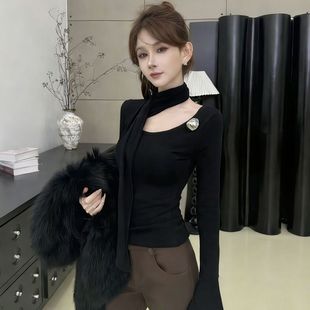 气质辣妹风斜肩飘带设计感长袖T恤女秋冬小众时尚修身打底衫上衣