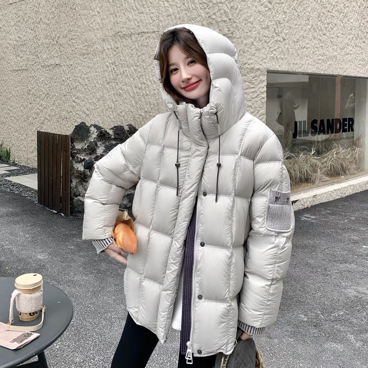某鸭同款新国标90白鸭绒欧货高端女中长款连帽宽松羽绒服保暖外套