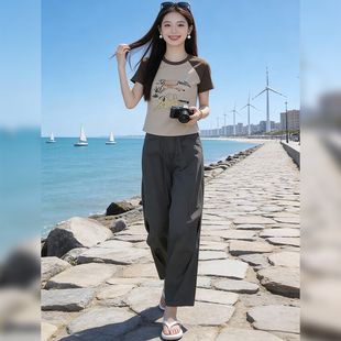 夏季新款高级设计感印花短款上衣阔腿工装裤休闲运动小个子套装女