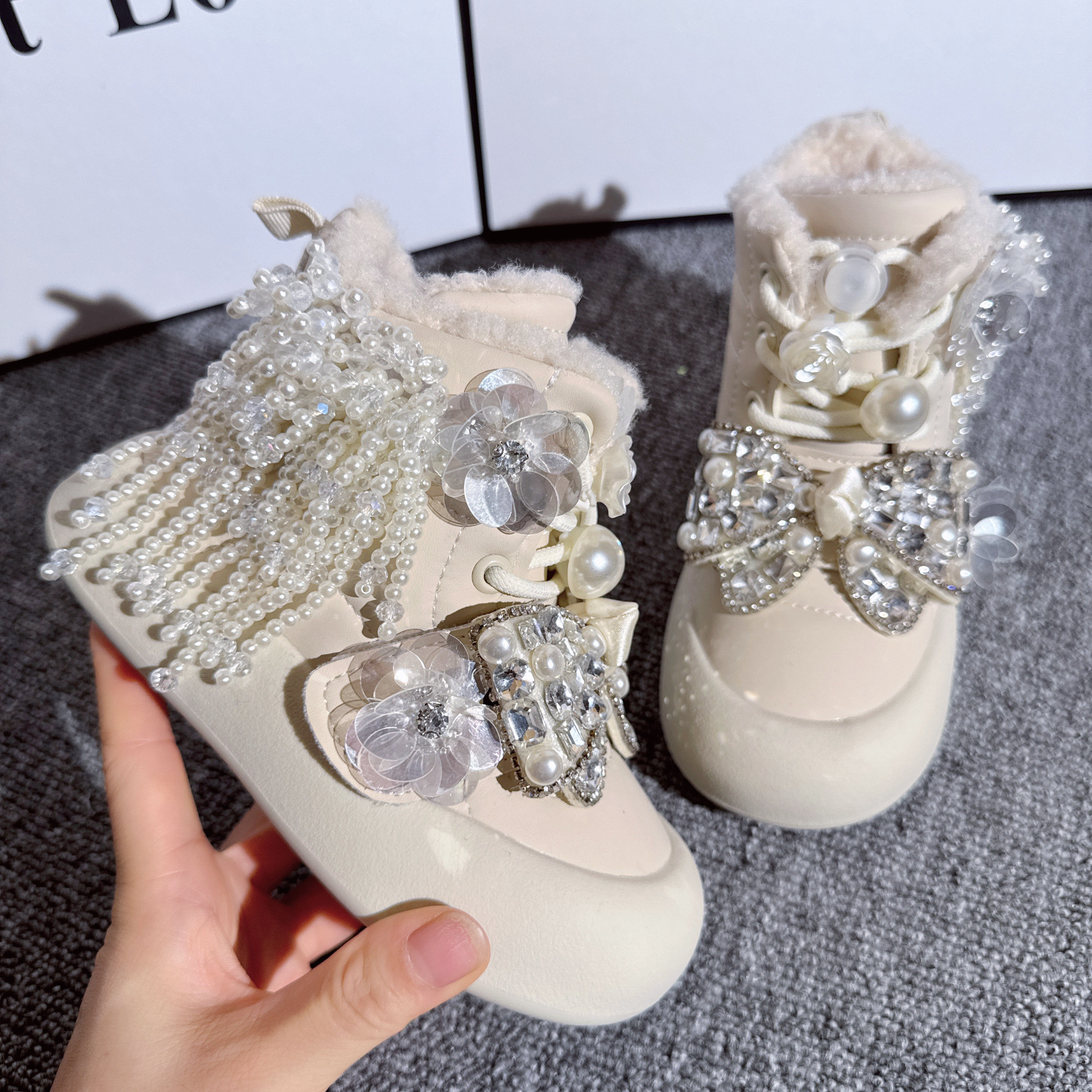 儿童靴子2025年冬季新款加绒棉靴珍珠蝴蝶公主童靴厚底女童短靴潮,童鞋/婴儿鞋/亲子鞋,棉靴,淘宝优惠券,粉丝福利购,淘宝优惠卷