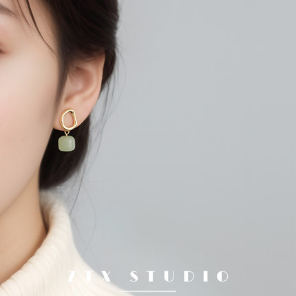 新中式和田玉耳夹无耳洞女新款国风无痛蚊香盘耳饰小众高级感耳环