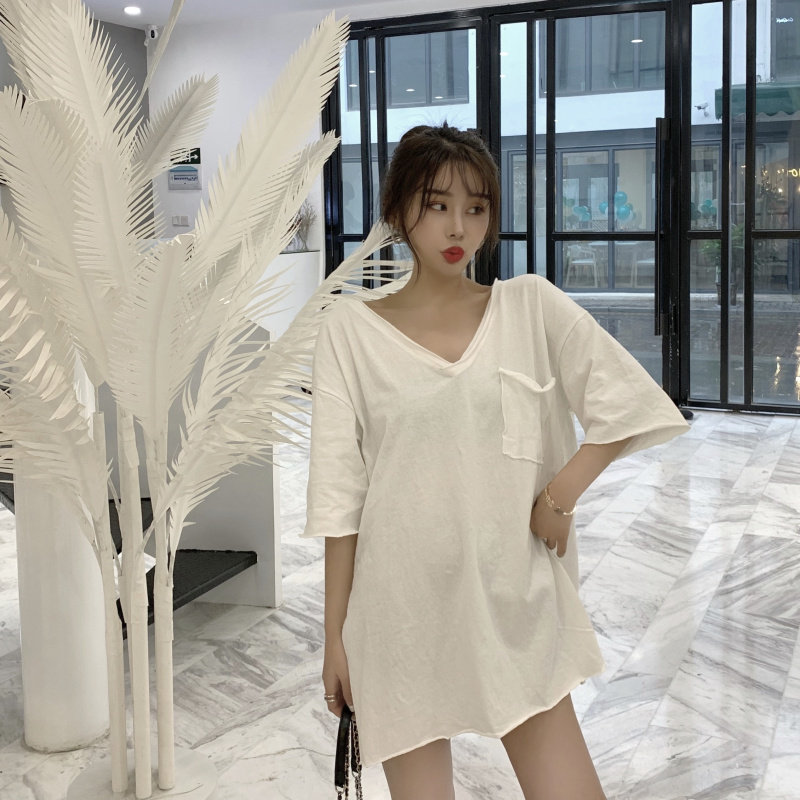 韩国孕妇夏装潮妈慵懒风V领中长款纯棉孕妇T恤短袖宽松开叉上衣|msdalam kategori Bekalan Ibu / Ibu / Pemakanan, bersalin, baju-T - dari Buy2taobao.com untuk memberikan perkhidmatan ejen Taobao profesional membeli