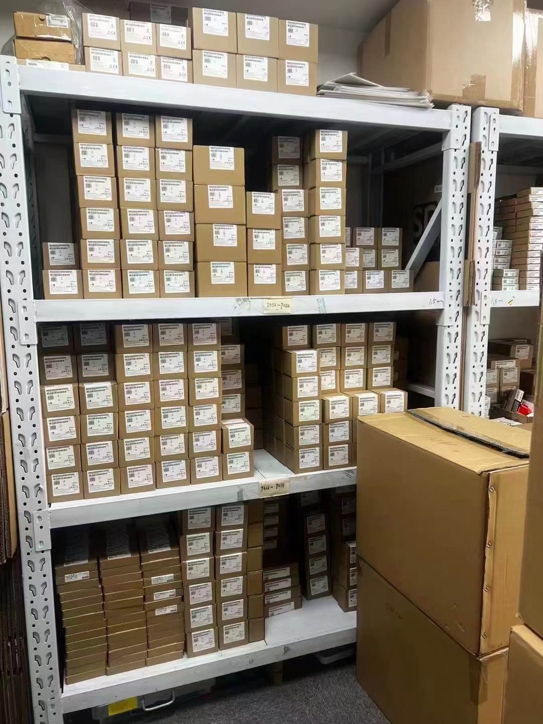 西门子 s7-300 plc数字输出模块 6es7 322-1fh00-0aa0全新原装议