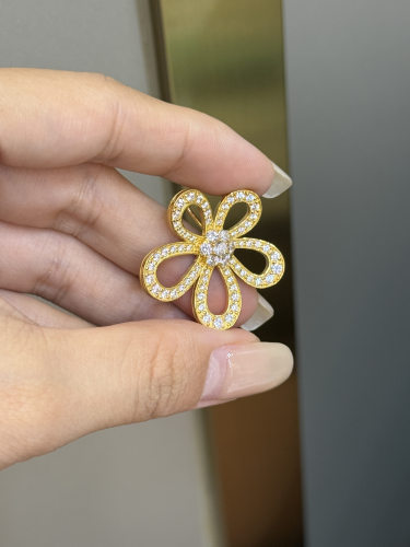 足金黄金格桑花吊坠送女友礼物