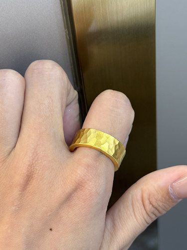 足金黄金古法锤纹戒指送女友礼物